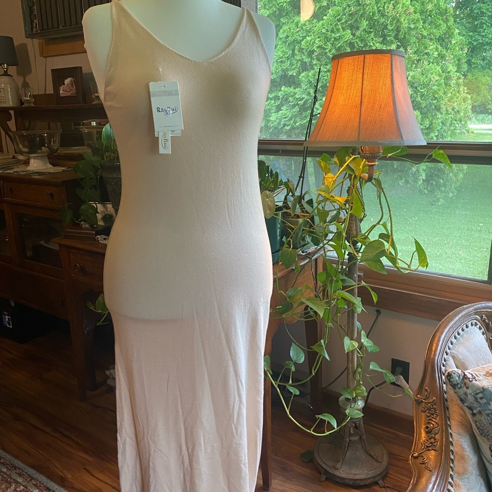 Elegant Cashmere Beige Maxi Dress